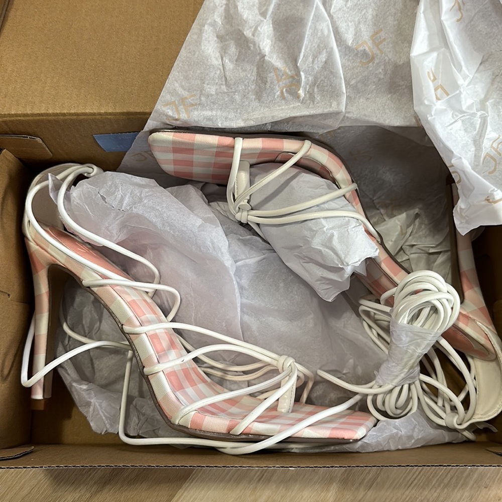 JUSTFAB LACE UP SANDAL - Picture 4 of 5